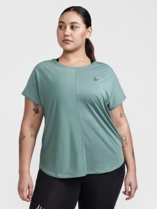 1912673-626000_CORE20Essence20SS20Plus20Tee20W_Closeup1
