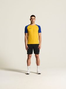 1912725-552L_Squad20Go20Contrast20Jersey20M_closeup1