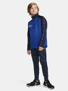 1912733-346390_Squad202.020Half20Zip20Jr_Closeup5