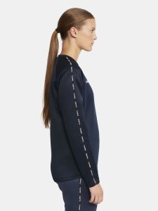 1912735-390000_Squad202.020Crewneck20W_Closeup2