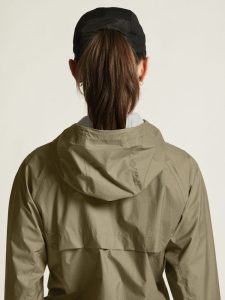 1913140-237000_PRO20Trail202L20Light20Weight20Jacket20W_closeup6