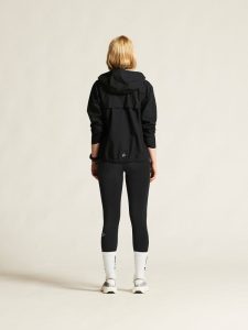 1913140-9990_PRO20Trail202L20Light20Weight20Jacket20W_closeup3