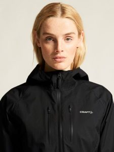1913140-9990_PRO20Trail202L20Light20Weight20Jacket20W_closeup5
