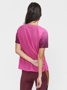 1913142-474492_PRO20Trail20SS20Tee20W_Closeup2