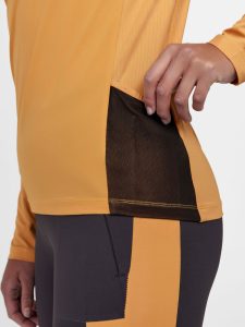 1913144-574000_PRO20Trail20Wind20LS20Tee20W_Closeup5
