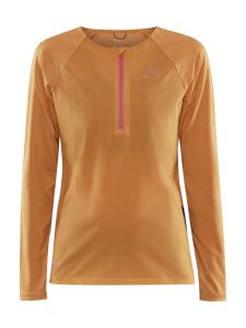 1913144-574000_PRO20Trail20Wind20LS20Tee20W_Front