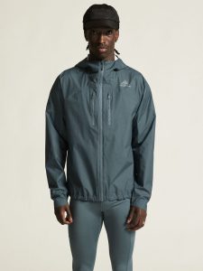 1913151-387000_PRO20Trail202L20Light20Weight20Jacket20M_closeup4