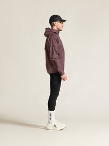 1913151-7880_PRO20Trail202L20Light20Weight20Jacket20M_closeup2