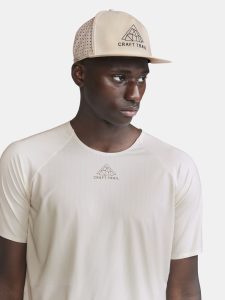 1913152-905000_PRO20Trail20SS20Tee20M_Closeup3