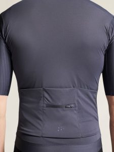 1913161-7600_Endur20Aero20Jersey20M_closeup7