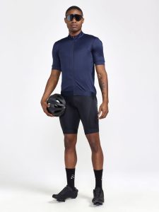 1913163-396000_Core20Essence20Jersey20Regular20Fit20M_Closeup4