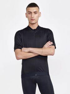 1913163-999000_Core20Essence20Jersey20Regular20Fit20M_Closeup1