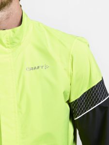 1913170-851999_Core20Endur20Lumen20Hydro20Jacket20M_Closeup3