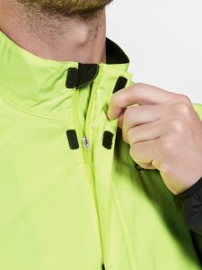 1913170-851999_Core20Endur20Lumen20Hydro20Jacket20M_Closeup4