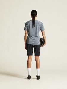 1913184-328000_Adv20Gravel20SS20Tee20W_closeup3