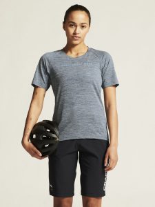 1913184-328000_Adv20Gravel20SS20Tee20W_closeup4