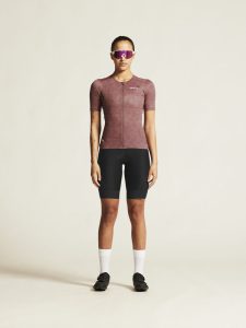 1913188-473007_Pro20Gravel20SS20Jersey20W_closeup1