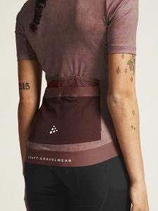 1913188-473007_Pro20Gravel20SS20Jersey20W_closeup7