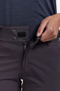 1913189-992000_Pro20Gravel20Shorts20W_Closeup5