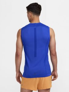 1913202-331000_ADV20Cool20Intensity20SL20Tee20M_Closeup2