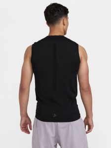 1913202-999000_ADV20Cool20Intensity20SL20Tee20M_Closeup2