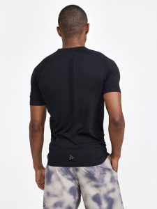 1913203-999000_ADV20Cool20Intensity20SS20Tee20M_Closeup2
