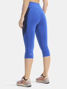 1913209-359396_ADV20Essence20Capri20Tights20220W_closeup1