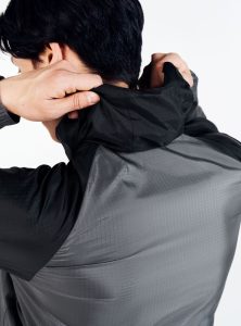 1913386-985999_CORE20Unify20Wind20Jacket20M_Closeup4