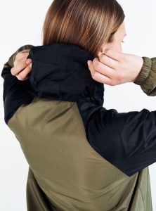 1913387-664999_CORE20Unify20Wind20Jacket20W_Closeup6