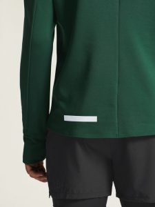 1913614-640000_ADV20SubZ20Sweater20320M_closeup_7