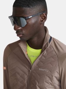 1913615-244000_ADV20SubZ20Jacket20320M_Closeup5
