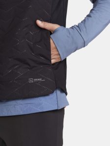 1913618-999000_ADV20SubZ20Vest20320M_Closeup4