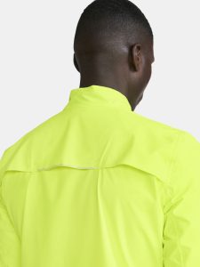 1913641-851000_Core20Endur20Lumen20Hydro20Jacket20220M_Closeup3