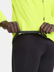 1913641-851000_Core20Endur20Lumen20Hydro20Jacket20220M_Closeup5
