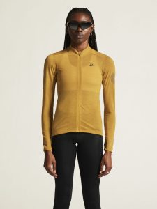 1913652-518200_Core20Bike20Essence20Wool20LS20Jersey20W_closeup4