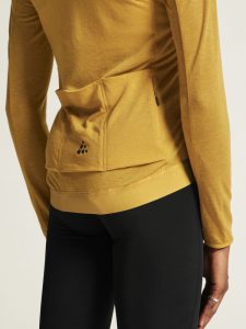 1913652-518200_Core20Bike20Essence20Wool20LS20Jersey20W_closeup7