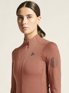1913652-747000_Core20Bike20Essence20Wool20LS20Jersey20W_closeup5