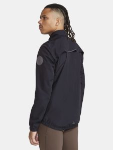 1913653-999000_Core20Endur20Hydro20Jacket20220M_Closeup2