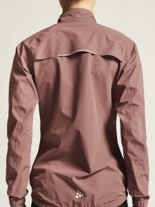 1913654-473000_Core20Endur20Hydro20Jacket20220W_closeup6