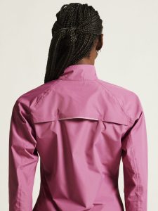 1913654-744000_Core20endur20hydro20Jacket20220W_closeup6