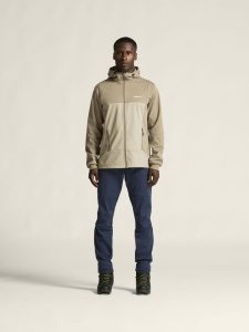 1913681-240608_Core20Backcountry20Hood20Jacket20M_closeup1