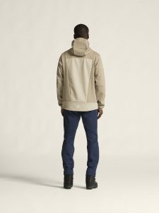 1913681-240608_Core20Backcountry20Hood20Jacket20M_closeup3