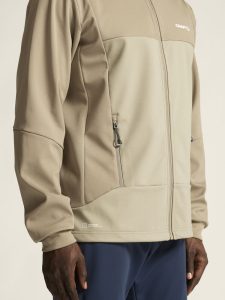 1913681-240608_Core20Backcountry20Hood20Jacket20M_closeup6