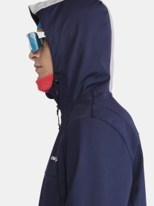 1913681-396905_Core20Backcountry20Hood20Jacket20M_Closeup4