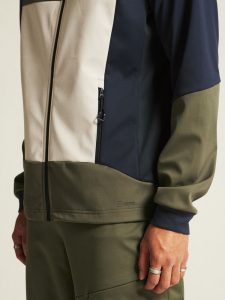 1913681-664396_Core20Backcountry20Hood20Jacket20M_closeup6