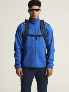 1913682-345396_CORE20Nordic20training20Jacket20M_closeup4
