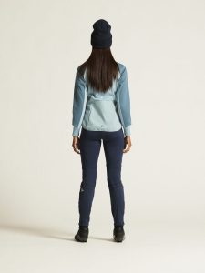 1913683-387364_CORE20Nordic20Training20Jacket20220W_closeup3