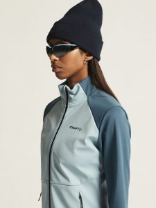 1913683-387364_CORE20Nordic20Training20Jacket20220W_closeup5