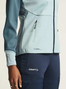 1913683-387364_CORE20Nordic20Training20Jacket20220W_closeup6