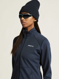 1913683-396000_CORE20Nordic20Training20Jacket20220W_closeup5